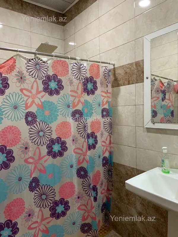 Satılır 5 otaqlı həyət evi 160 m²