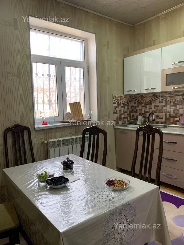 Satılır 5 otaqlı həyət evi 160 m²
