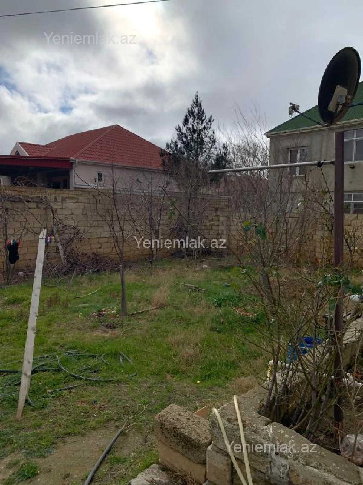 Satılır 5 otaqlı həyət evi 160 m²