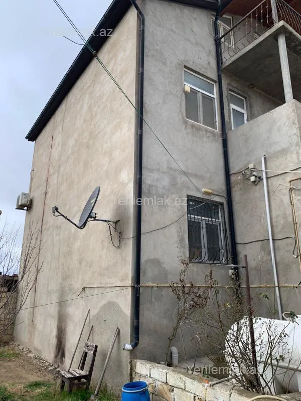 Satılır 5 otaqlı həyət evi 160 m²