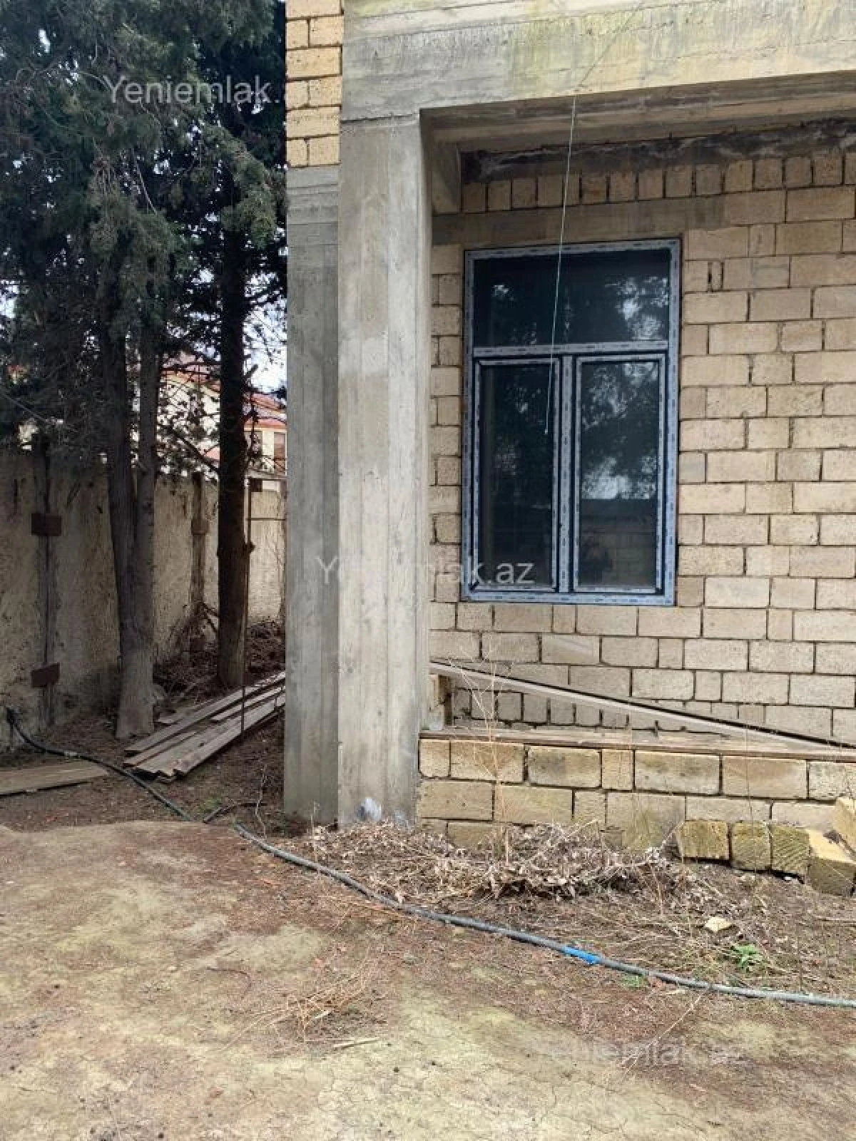Satılır 5 otaqlı həyət evi 180 m²