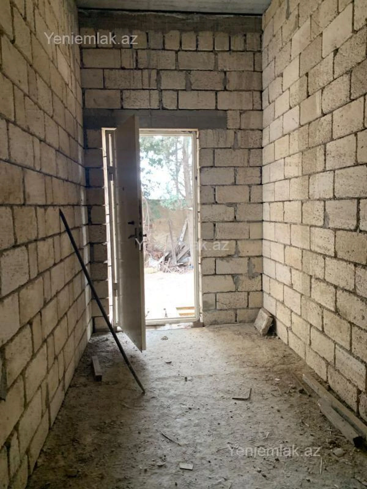 Satılır 5 otaqlı həyət evi 180 m²