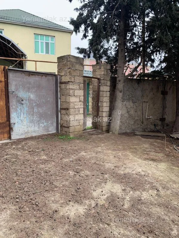 Satılır 5 otaqlı həyət evi 180 m²