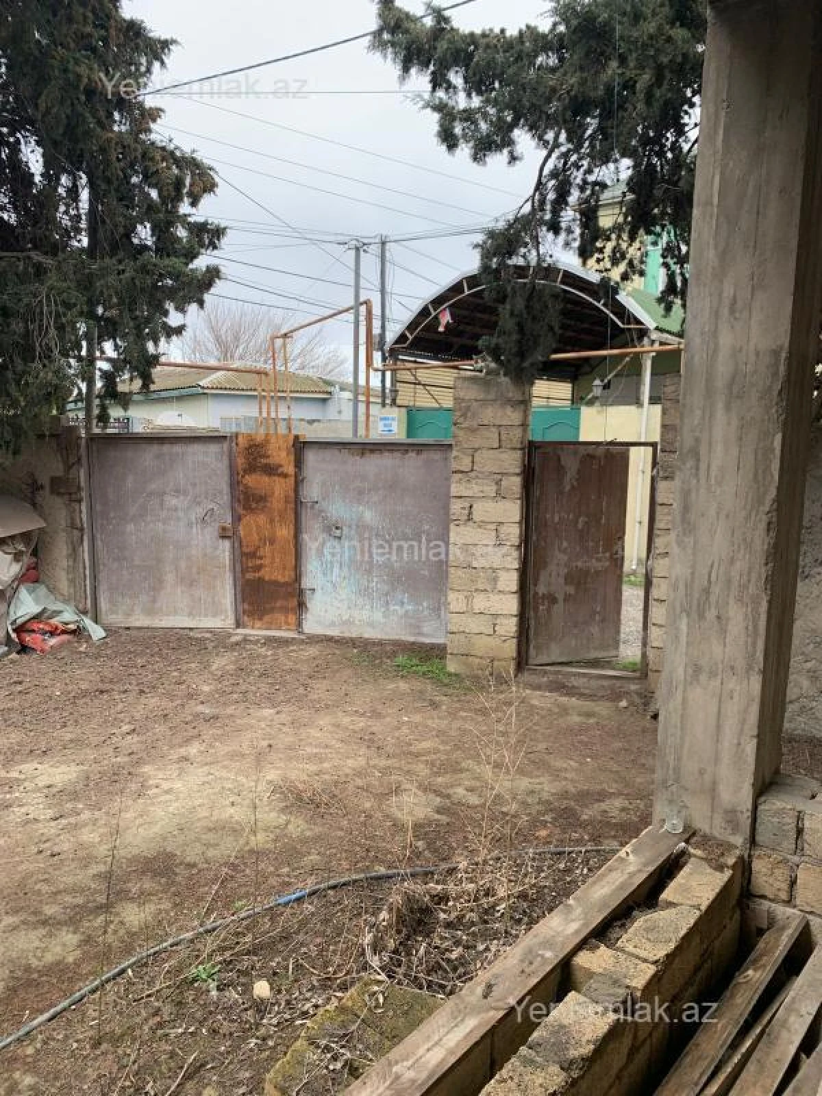 Satılır 5 otaqlı həyət evi 180 m²