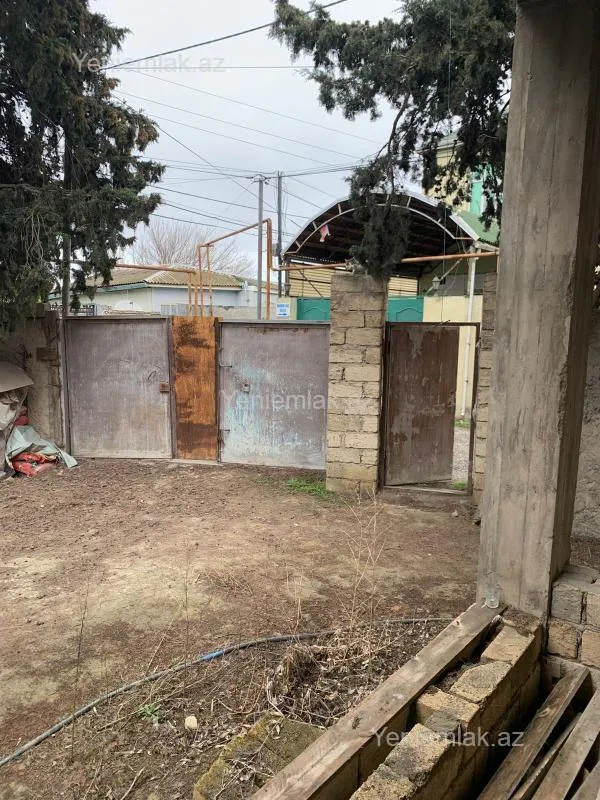 Satılır 5 otaqlı həyət evi 180 m²