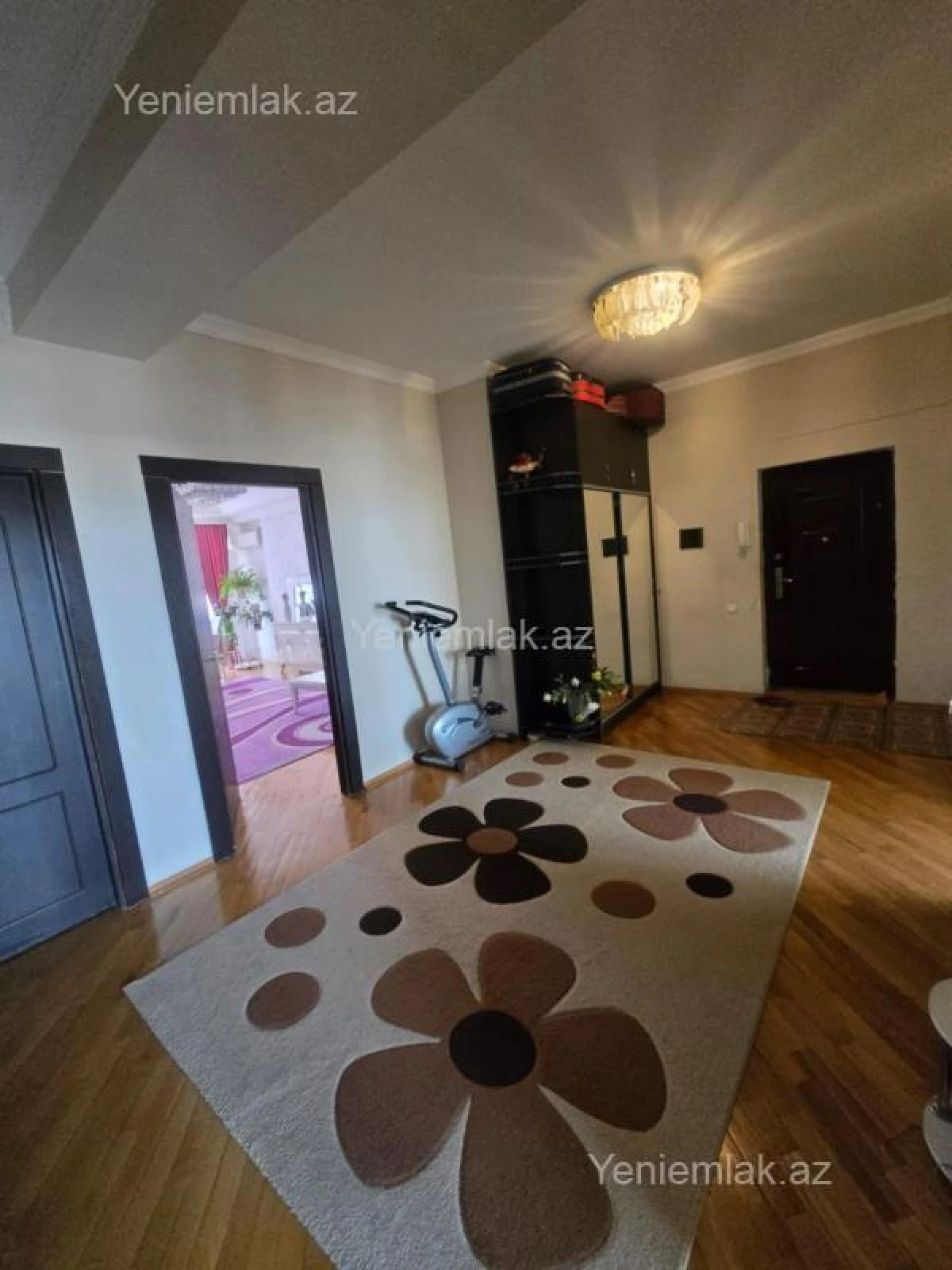 Satılır 3 otaqlı yeni tikili 130 m²