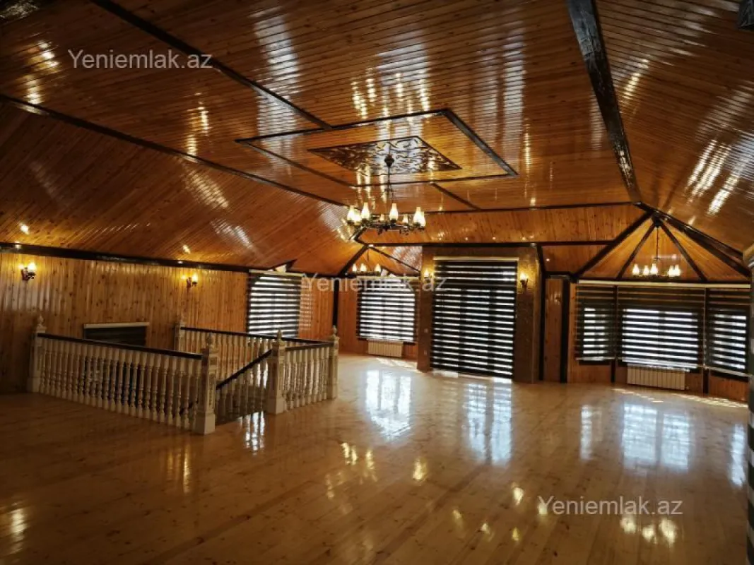 Satılır 7 otaqlı həyət evi 470 m²