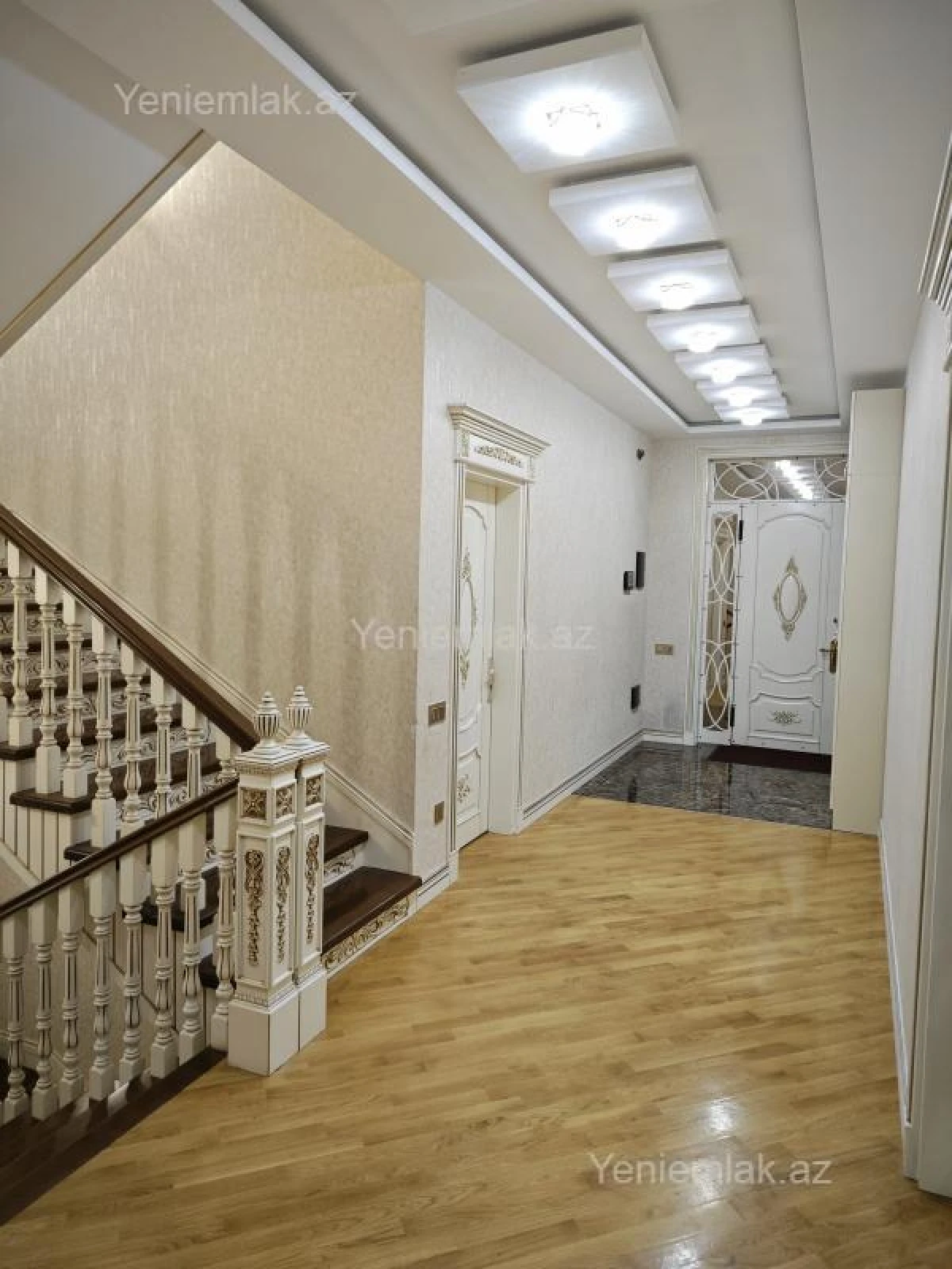 Satılır 7 otaqlı həyət evi 470 m²