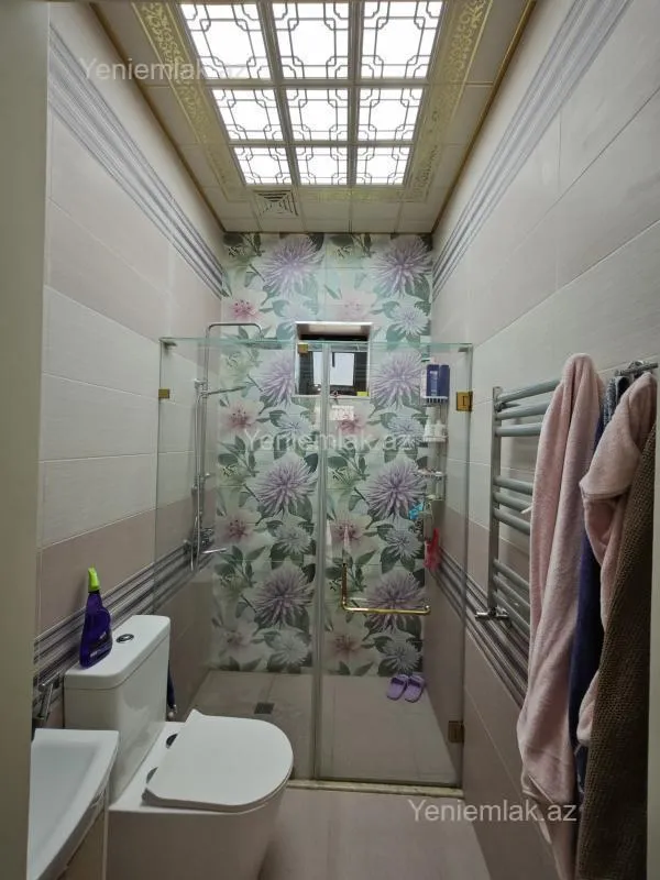 Satılır 7 otaqlı həyət evi 470 m²