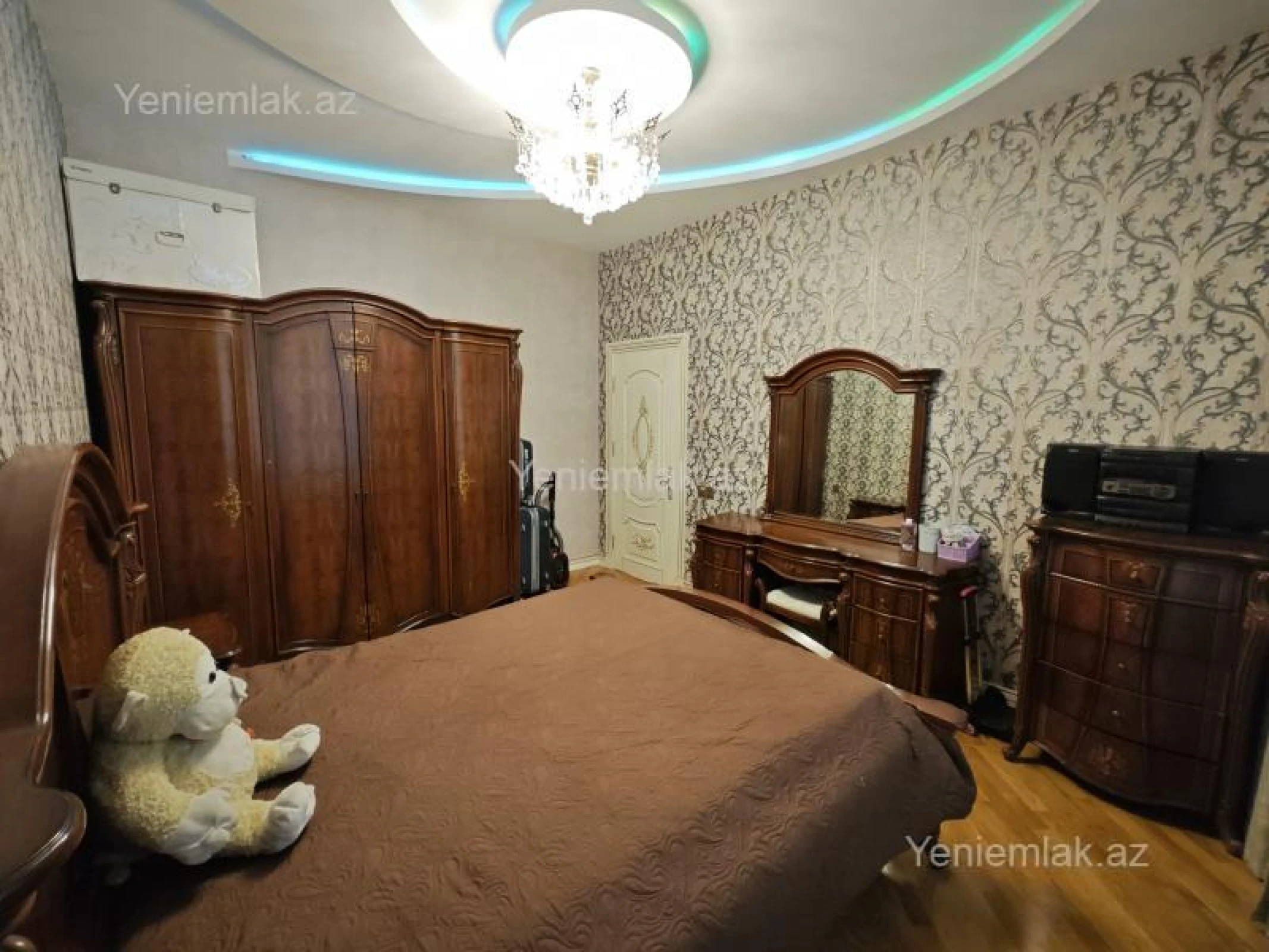 Satılır 7 otaqlı həyət evi 470 m²