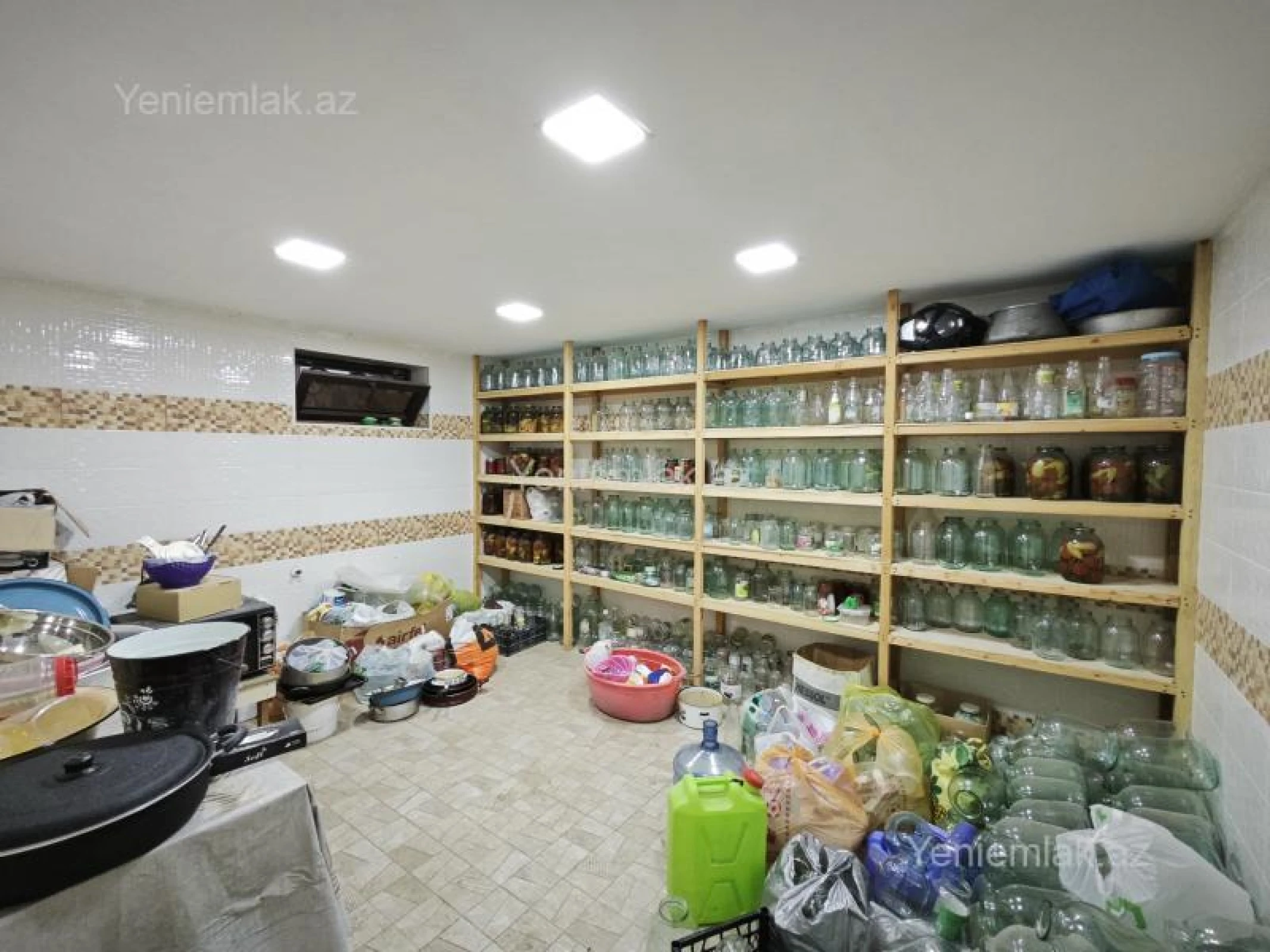 Satılır 7 otaqlı həyət evi 470 m²