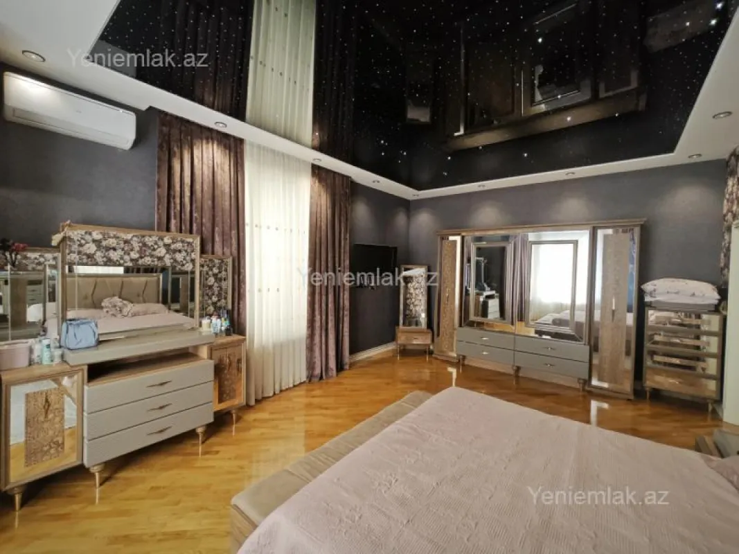 Satılır 7 otaqlı həyət evi 470 m²
