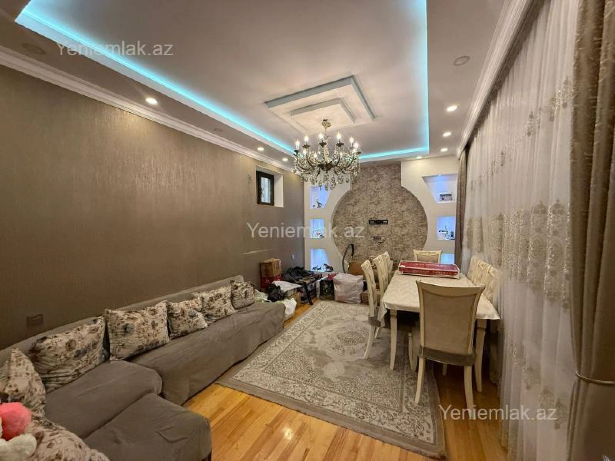Satılır 5 otaqlı həyət evi 200 m²