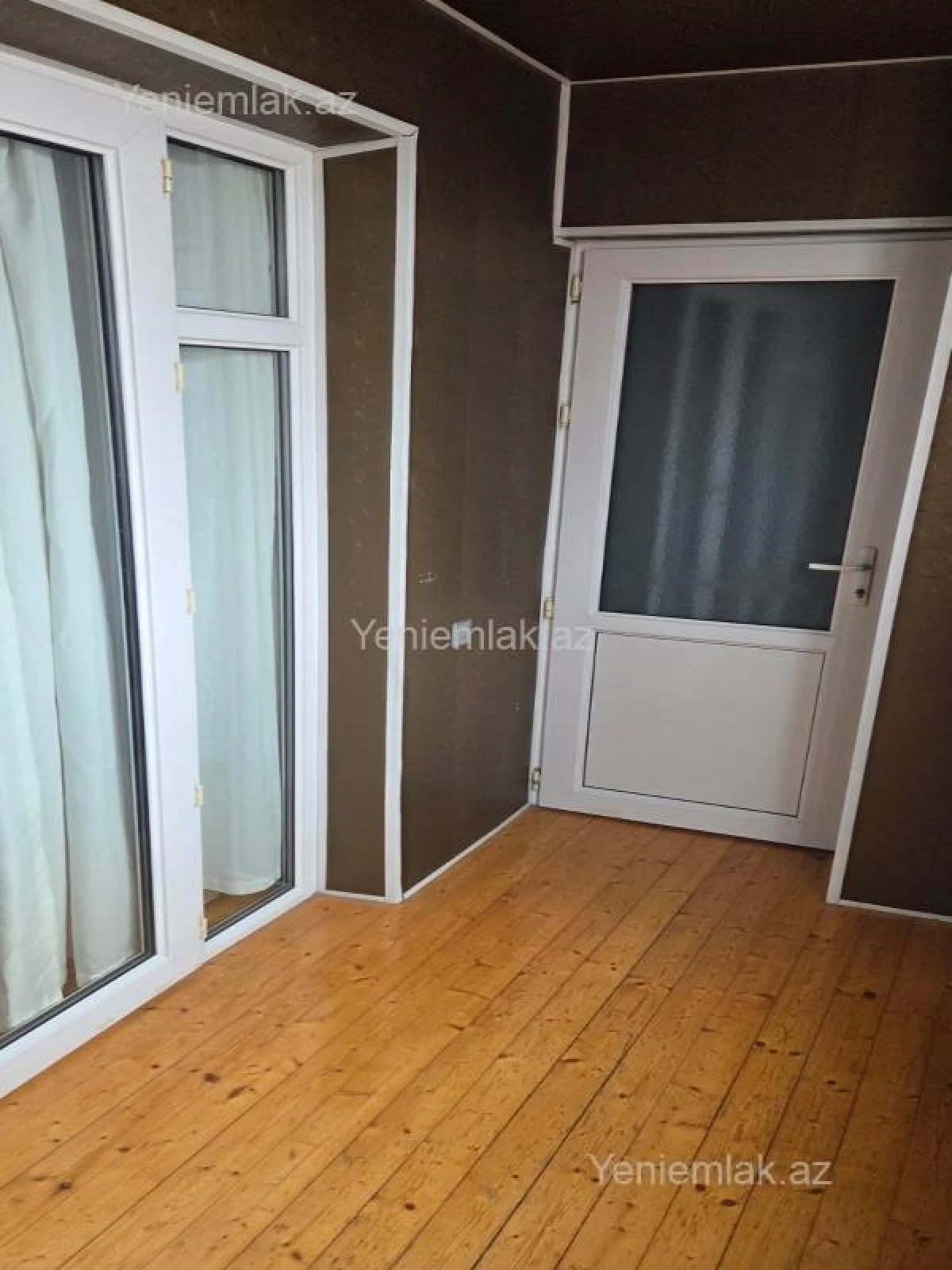 Satılır 2 otaqlı köhnə tikili 55 m²