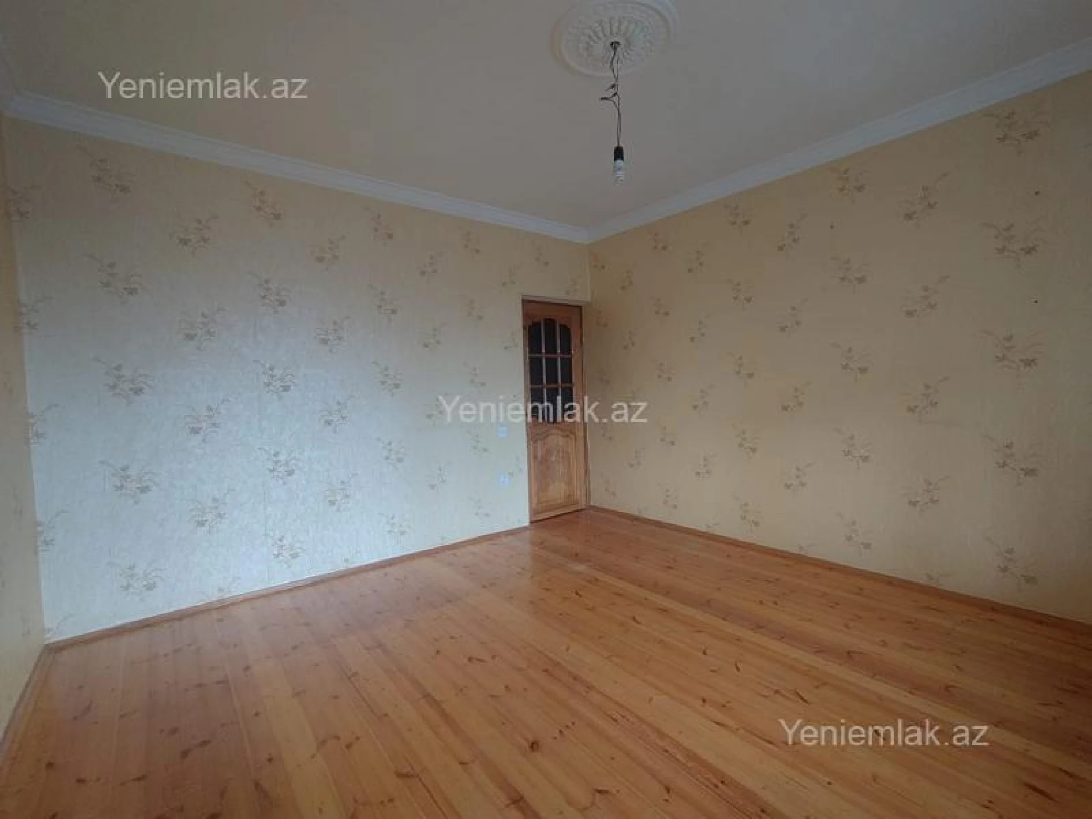 Satılır 2 otaqlı köhnə tikili 55 m²