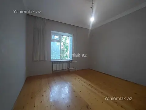 Satılır 2 otaqlı köhnə tikili 55 m²