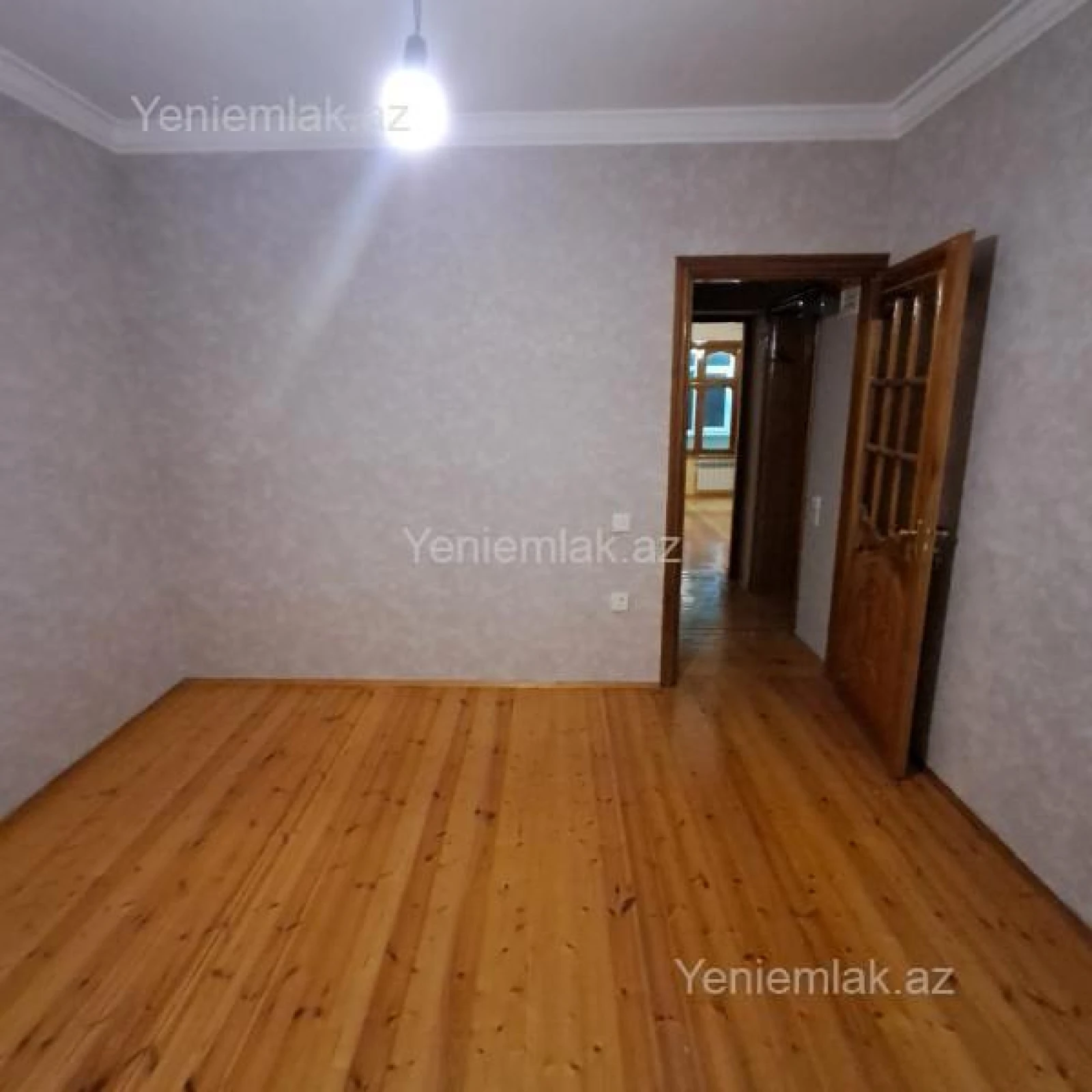 Satılır 2 otaqlı köhnə tikili 55 m²