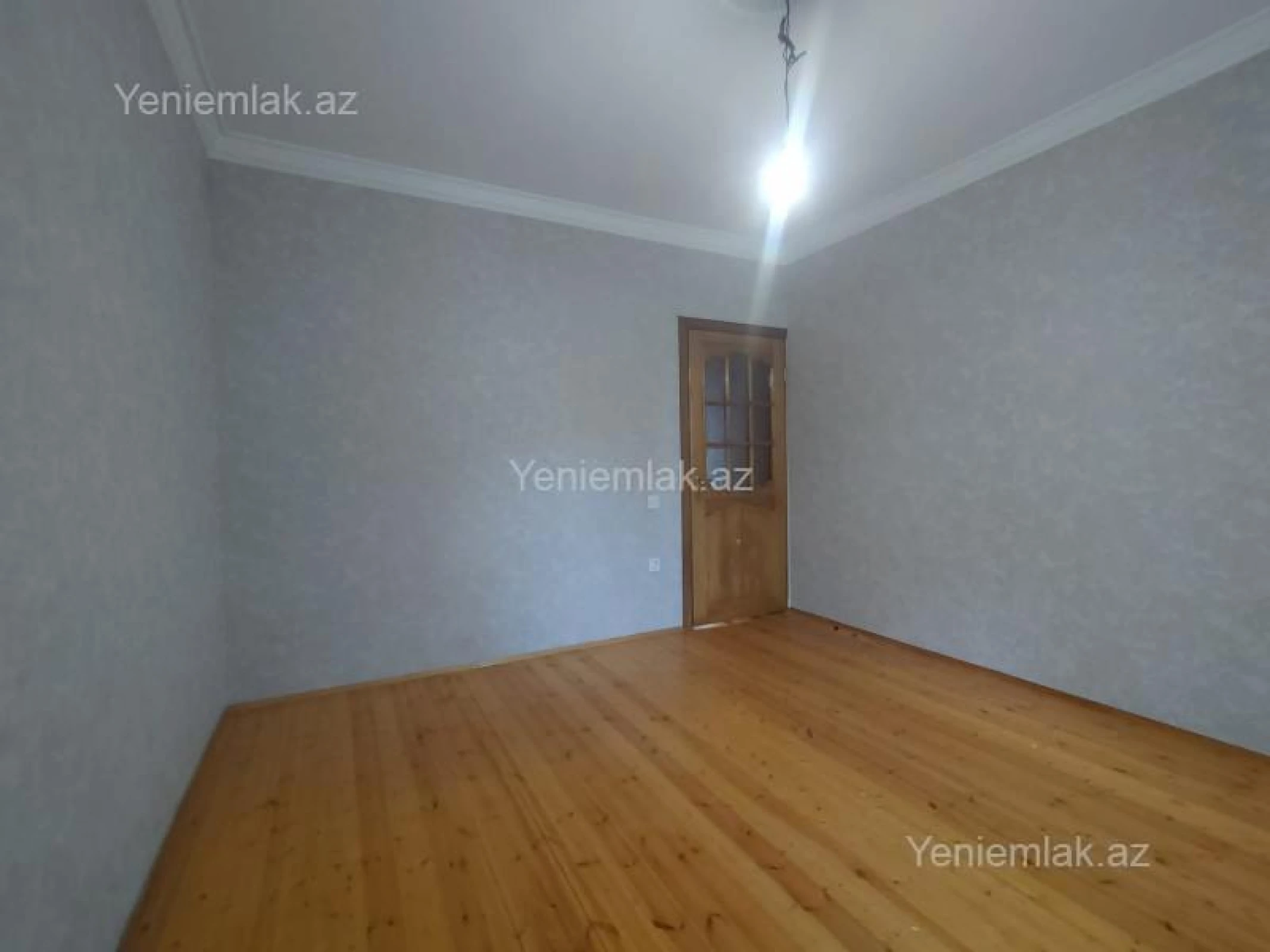 Satılır 2 otaqlı köhnə tikili 55 m²