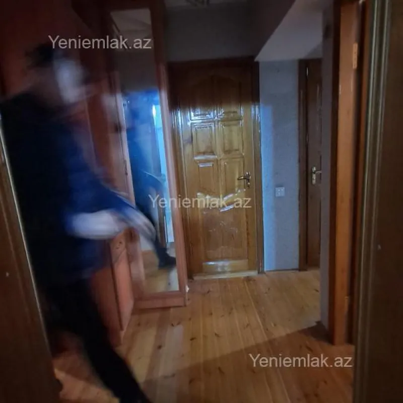 Satılır 2 otaqlı köhnə tikili 55 m²