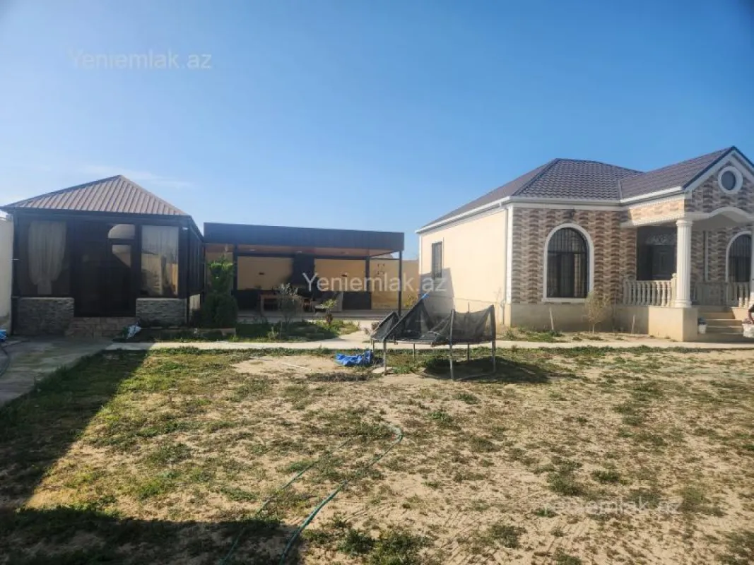Satılır 4 otaqlı həyət evi 110 m²