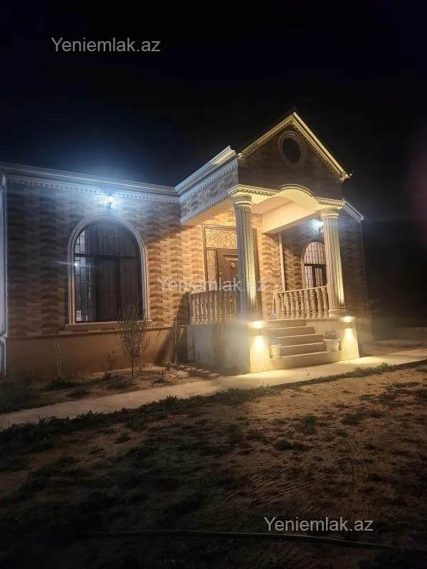 Satılır 4 otaqlı həyət evi 110 m²