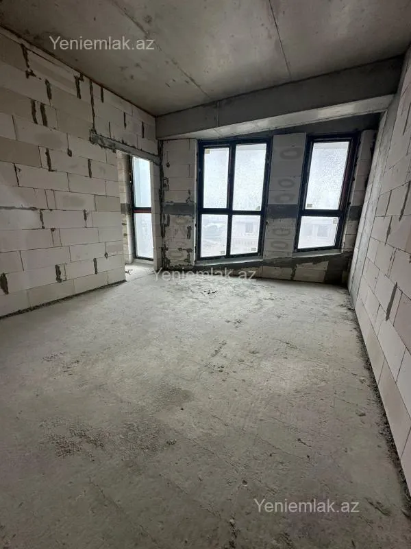 Satılır 3 otaqlı yeni tikili 165 m²