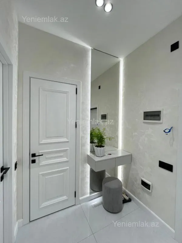 Satılır 3 otaqlı yeni tikili 85 m²