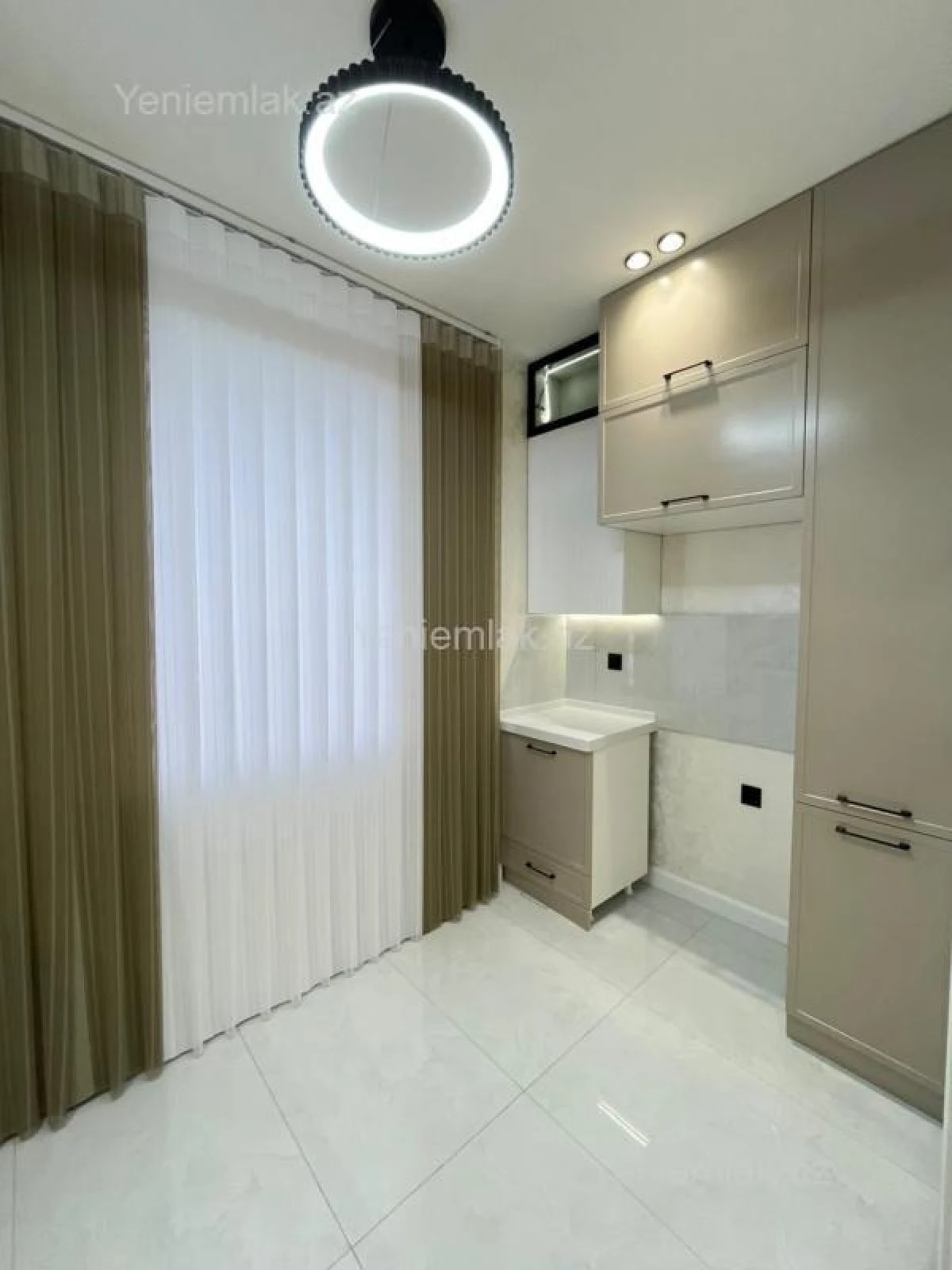 Satılır 3 otaqlı yeni tikili 85 m²