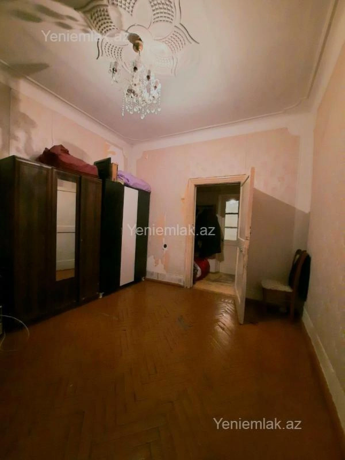 Satılır 2 otaqlı köhnə tikili 60 m²