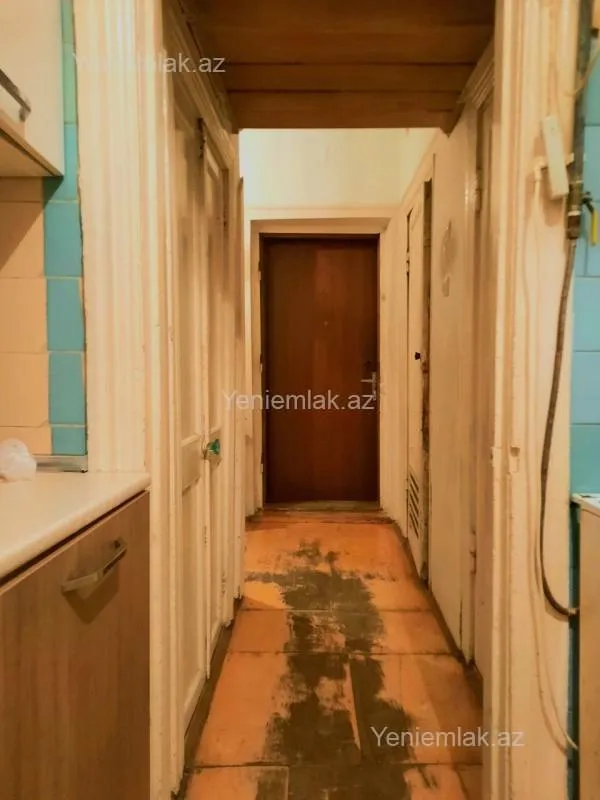 Satılır 2 otaqlı köhnə tikili 60 m²