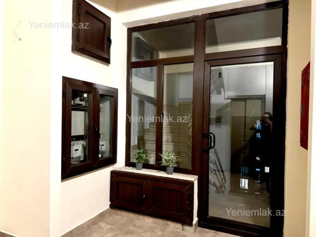 Satılır 3 otaqlı yeni tikili 140 m²