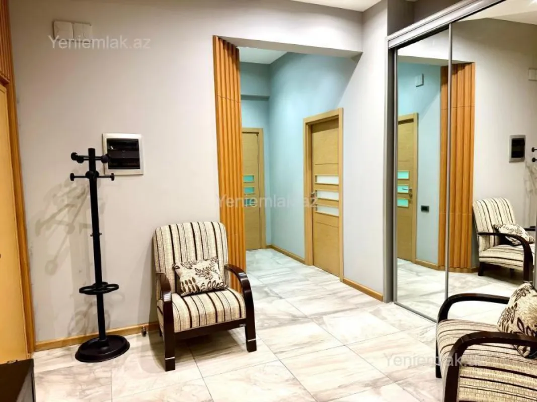 Satılır 3 otaqlı yeni tikili 140 m²