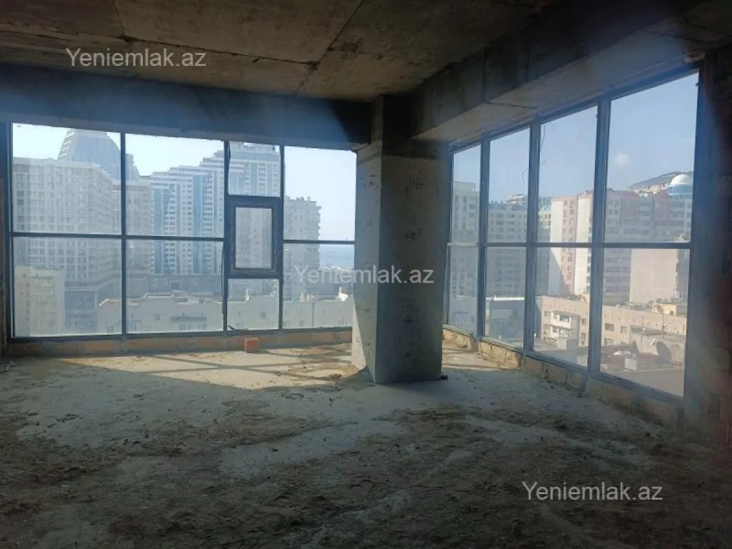 Satılır 3 otaqlı yeni tikili 202 m²