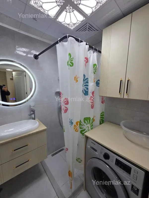 Satılır 3 otaqlı köhnə tikili 70 m²