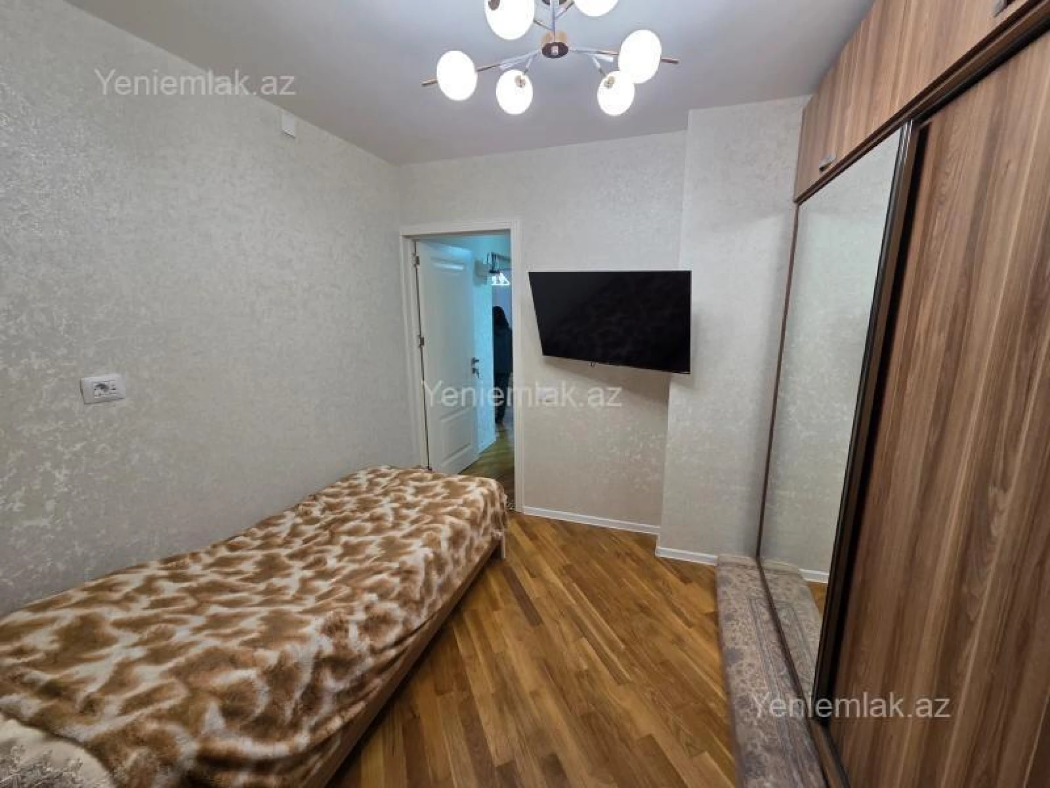 Satılır 3 otaqlı köhnə tikili 70 m²