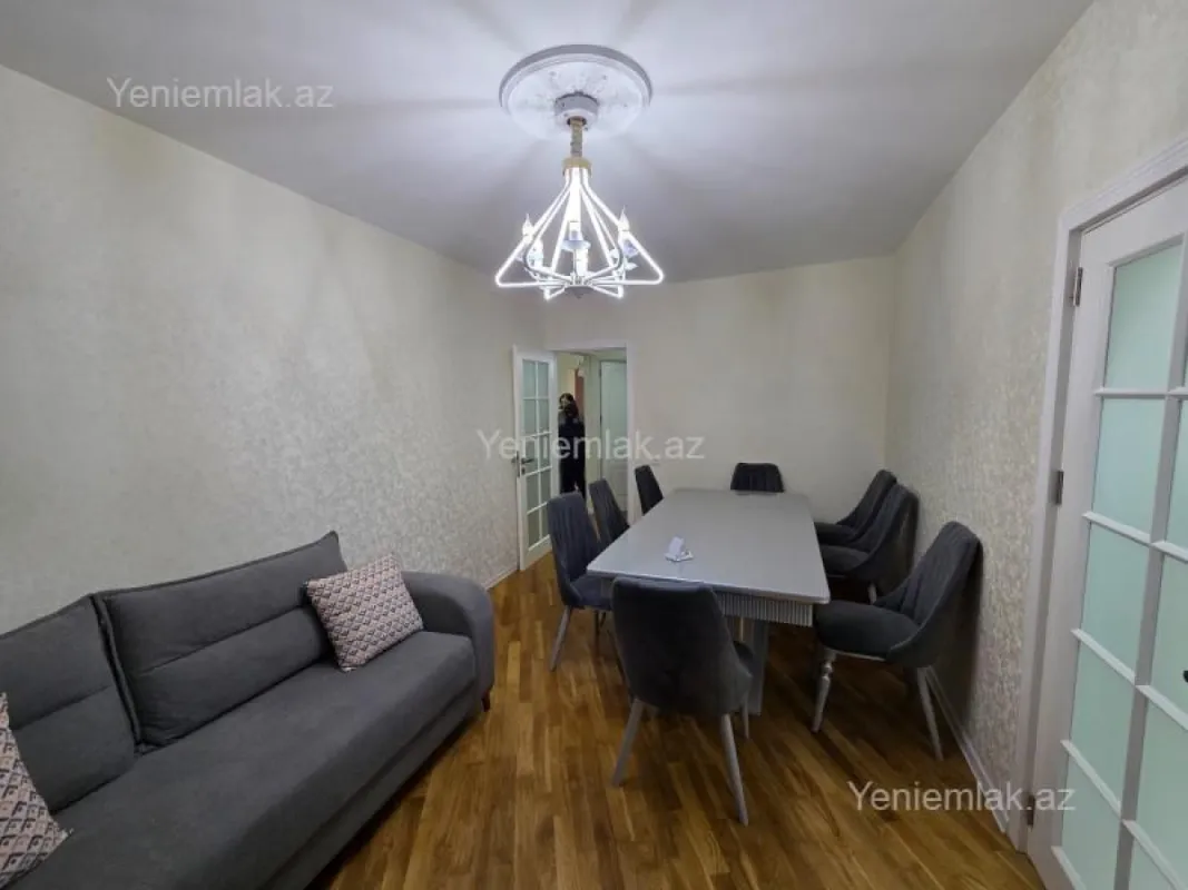 Satılır 3 otaqlı köhnə tikili 70 m²