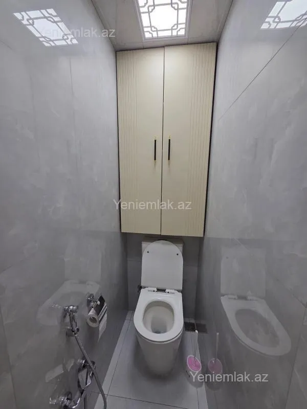 Satılır 3 otaqlı köhnə tikili 70 m²