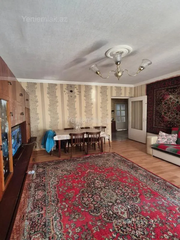 Satılır 3 otaqlı köhnə tikili 60 m²