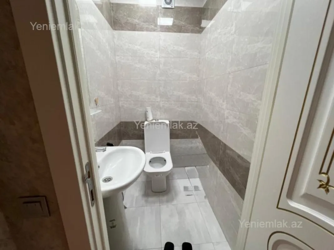 Satılır 3 otaqlı yeni tikili 105 m²