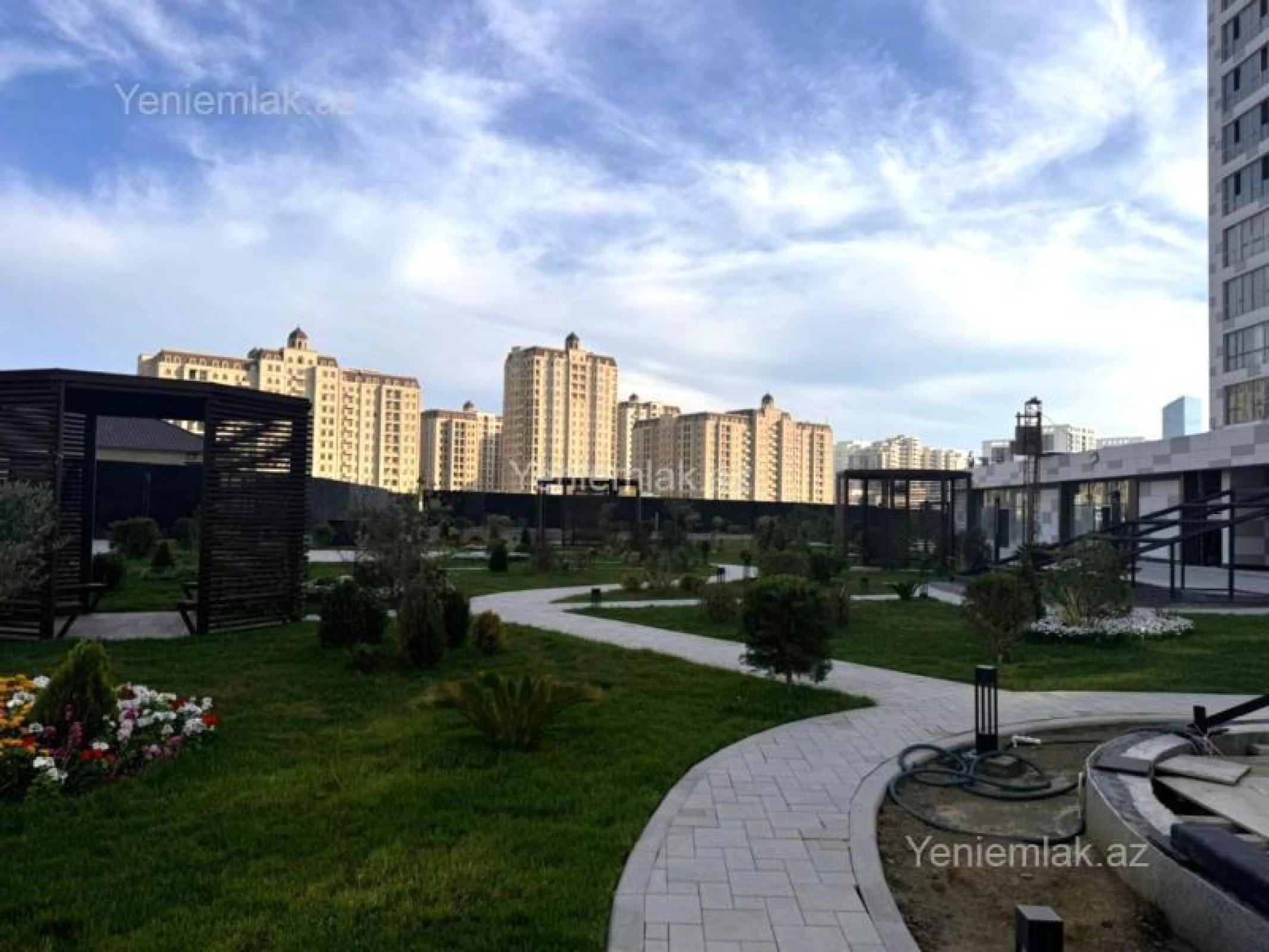 Satılır 2 otaqlı yeni tikili 66 m²