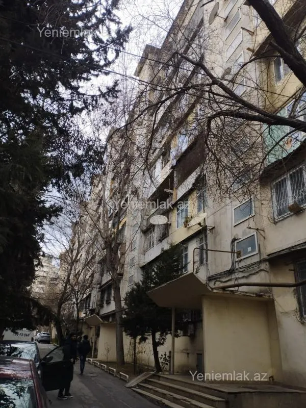 Satılır 5 otaqlı köhnə tikili 110 m²