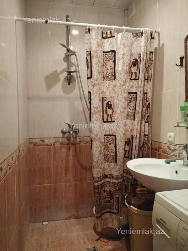 Satılır 5 otaqlı köhnə tikili 110 m²