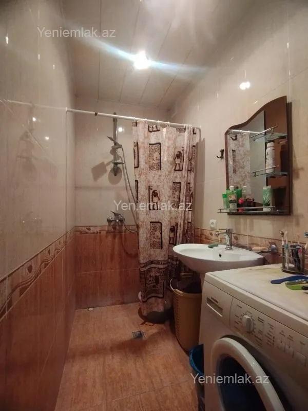 Satılır 5 otaqlı köhnə tikili 110 m²