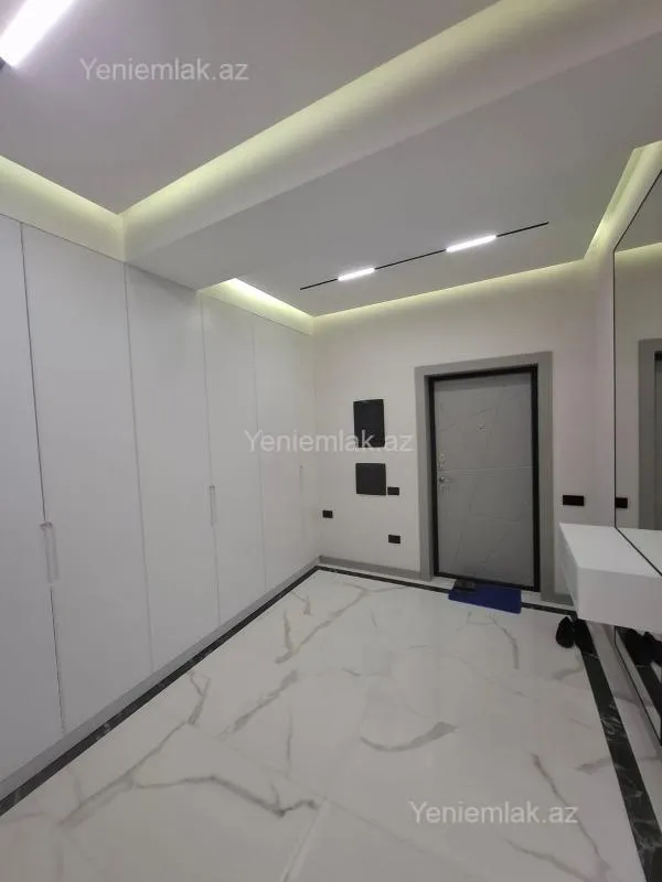 Satılır 4 otaqlı yeni tikili 145 m²
