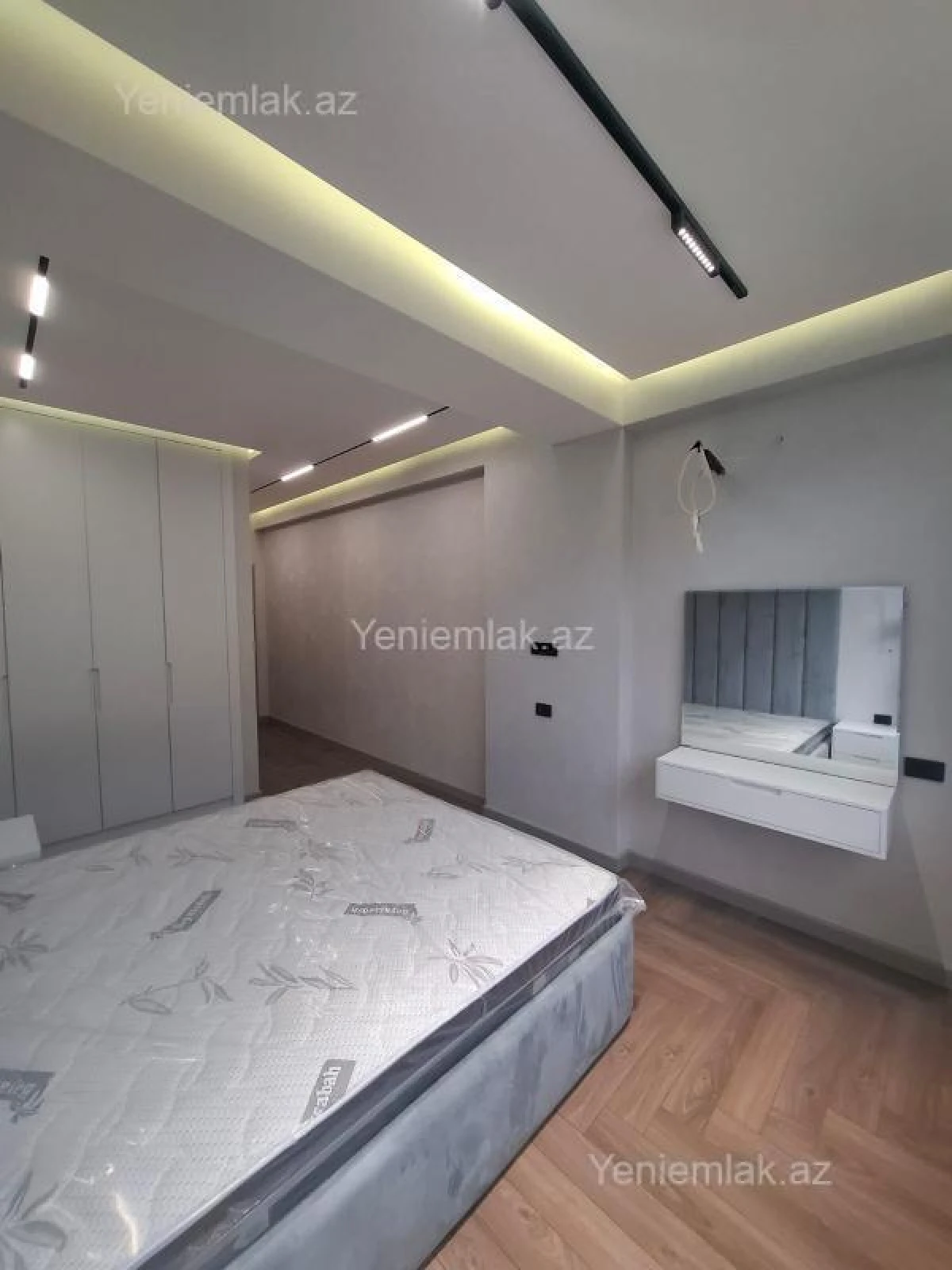 Satılır 4 otaqlı yeni tikili 145 m²