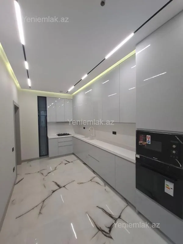 Satılır 4 otaqlı yeni tikili 145 m²