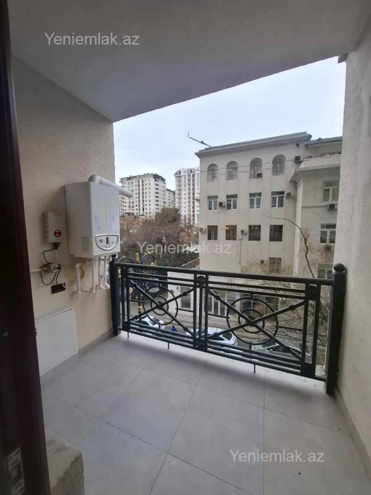 Satılır 4 otaqlı yeni tikili 145 m²