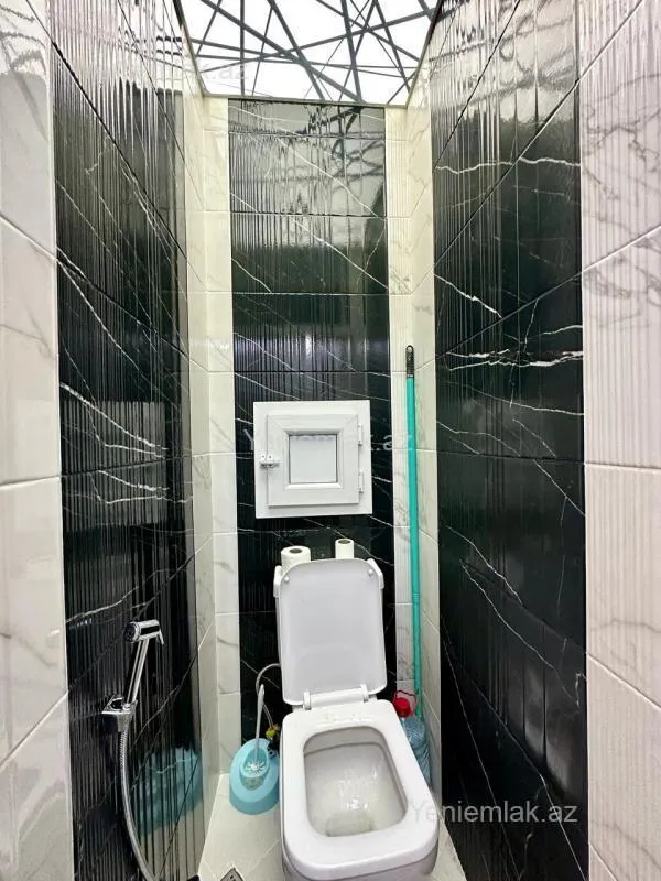 Satılır 2 otaqlı köhnə tikili 69 m²