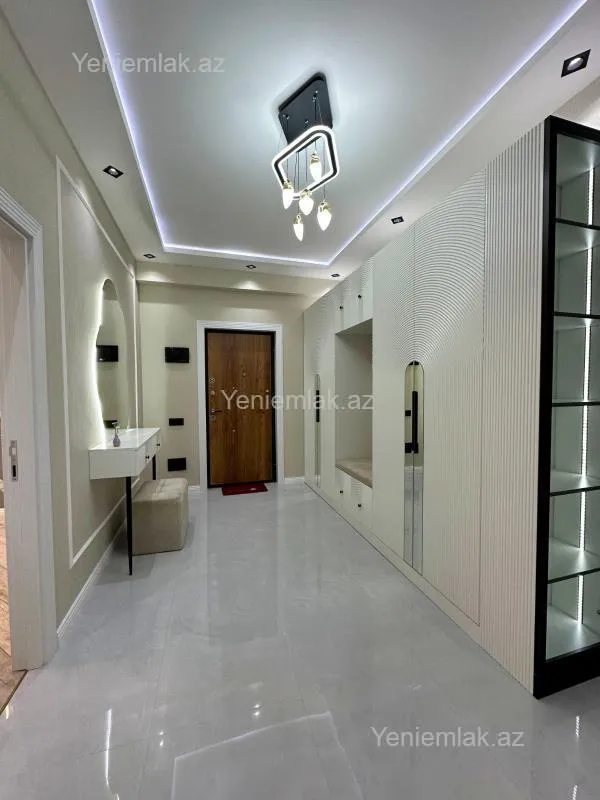 Satılır 3 otaqlı yeni tikili 90 m²