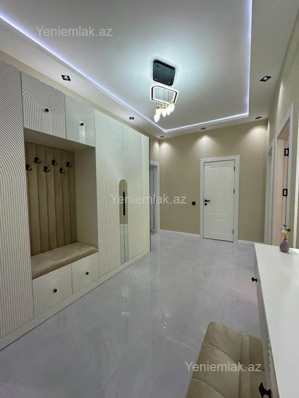 Satılır 3 otaqlı yeni tikili 90 m²